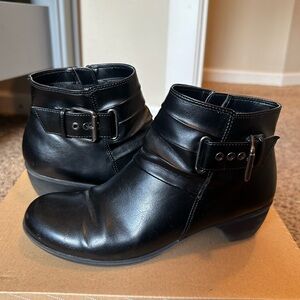 Comfort Plus Black Booties 8.5W